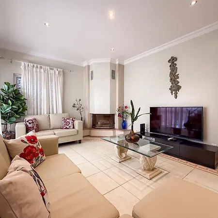 Luxury Pescadinha Near Beach, Villa Albufeira
