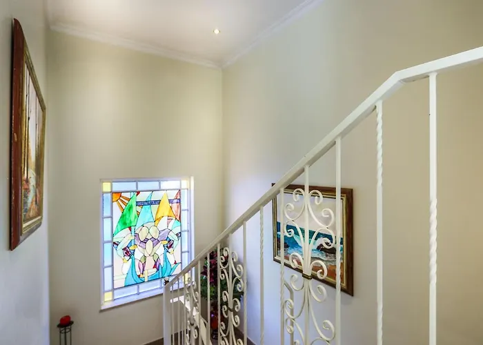 Luxury Pescadinha Near Beach, Villa Albufeira