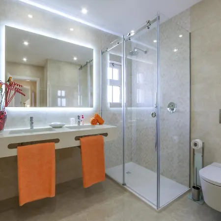 Luxury Pescadinha Near Beach, Villa Albufeira