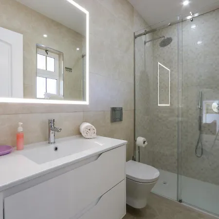 Luxury Pescadinha Near Beach, Villa Albufeira
