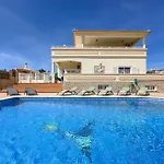 Luxury Pescadinha Near Beach, Villa *