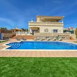 Luxury Pescadinha Near Beach, Villa